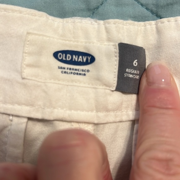 Old Navy Women’s shorts size 6 - Picture 3 of 3